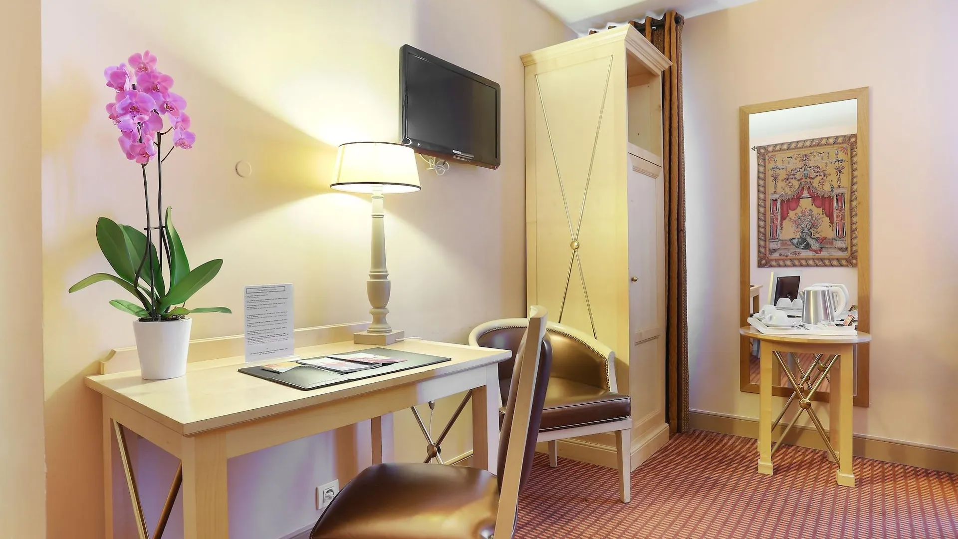 Saint Germain Hotel